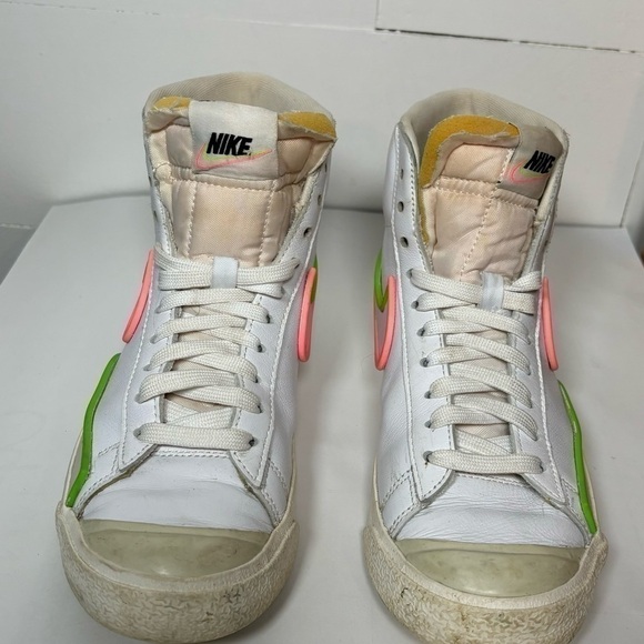 Nike Blazers Mid ‘77 Infinite Leather Womens Size 7 Electric Green and Pink - Picture 3 of 4